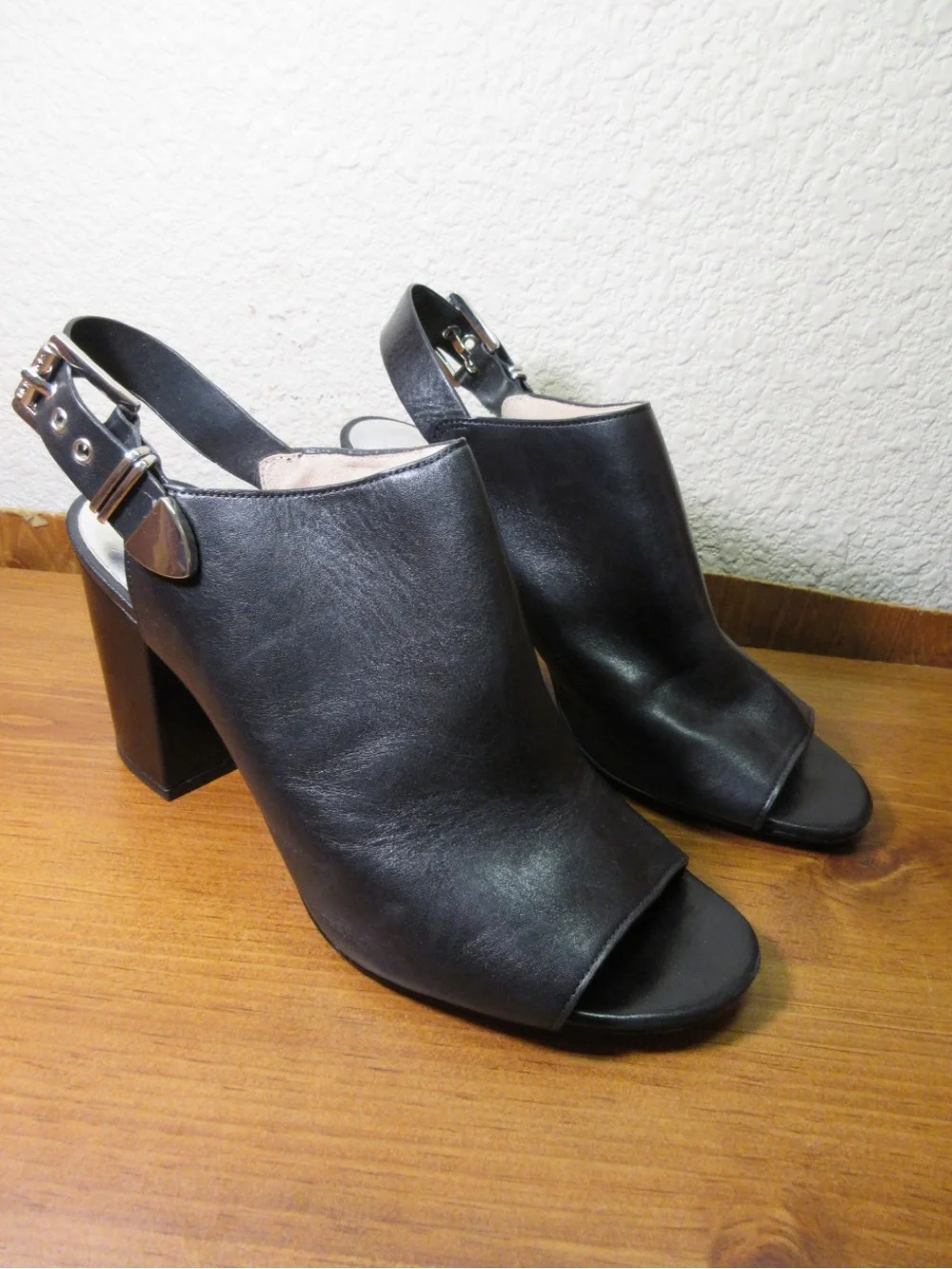 Michael Kors stylish black